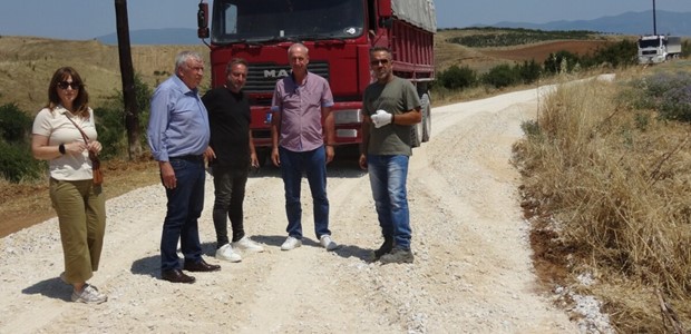 Συνεχίζεται με γοργούς ρυθμούς το έργο της αγροτικής οδοποιίας